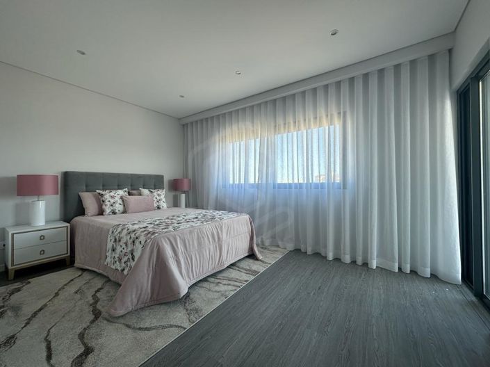 Image No.20-4 Bed Apartment for sale