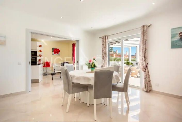 Image No.11-4 Bed House for sale