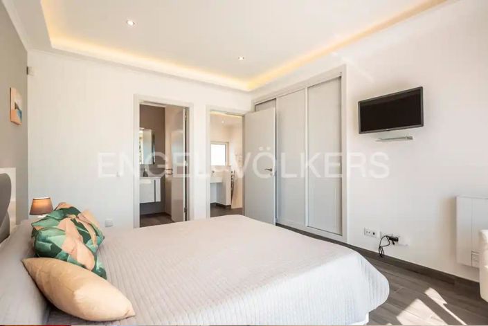 Image No.32-4 Bed House for sale