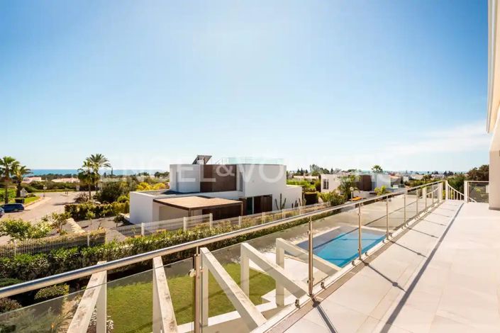 Image No.38-4 Bed House for sale