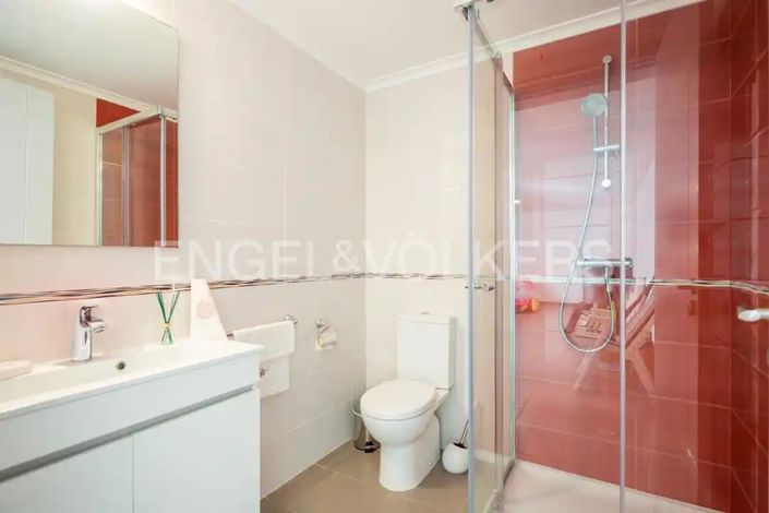 Image No.47-4 Bed House for sale