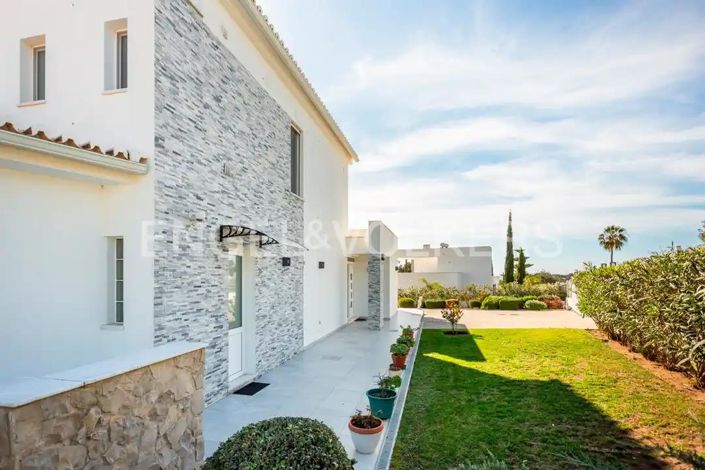 Image No.5-4 Bed House for sale