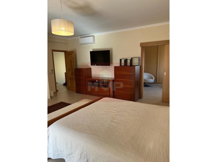 Image No.14-4 Bed House for sale