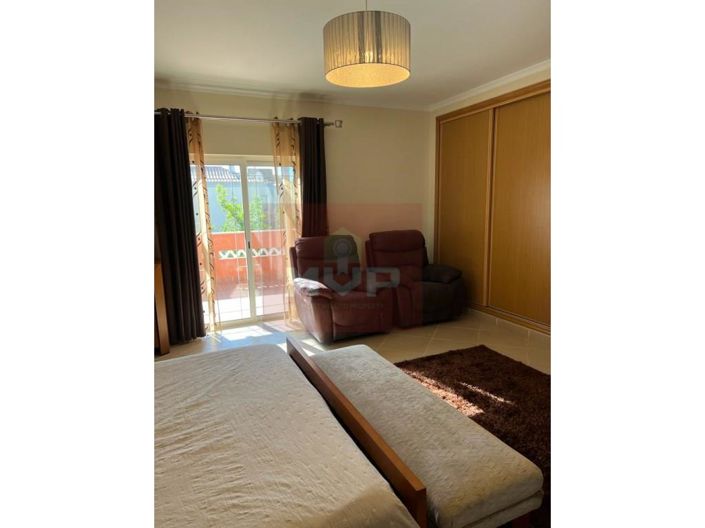 Image No.19-4 Bed House for sale