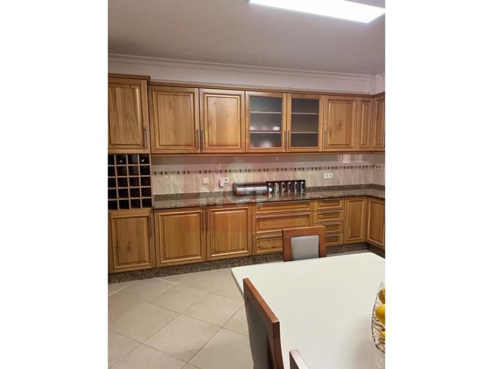 Image No.30-4 Bed House for sale