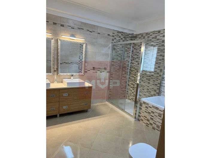 Image No.34-4 Bed House for sale