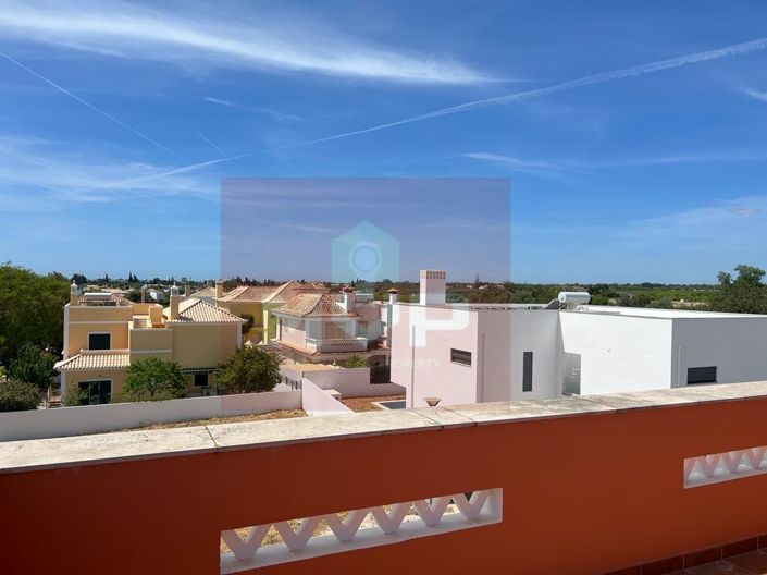 Image No.38-4 Bed House for sale