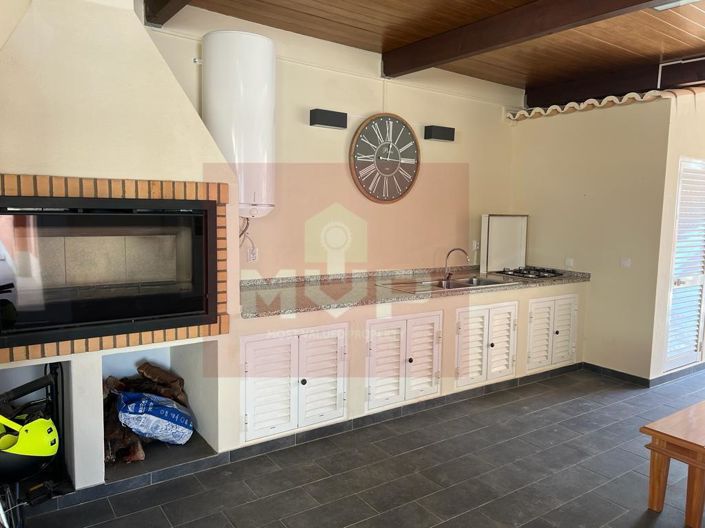 Image No.4-4 Bed House for sale