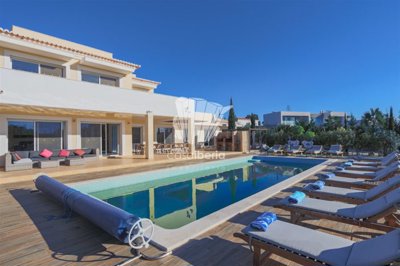 1 - Lagoa, House