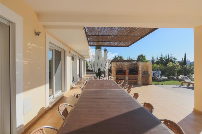 Image No.21-6 Bed House for sale