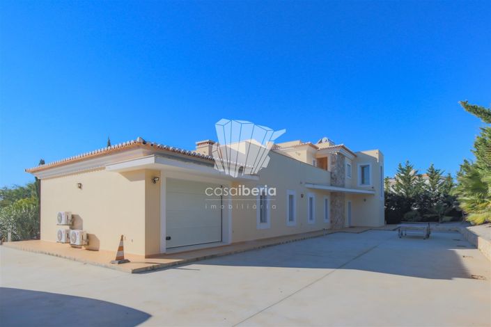 Image No.31-6 Bed House for sale