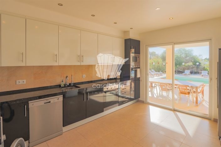 Image No.34-6 Bed House for sale
