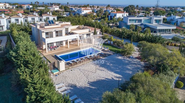 Image No.5-6 Bed House for sale