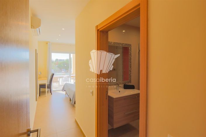 Image No.59-6 Bed House for sale