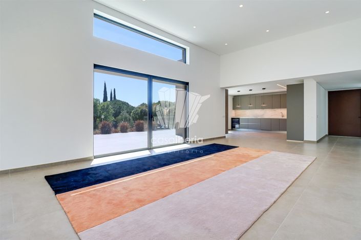 Image No.21-4 Bed House for sale