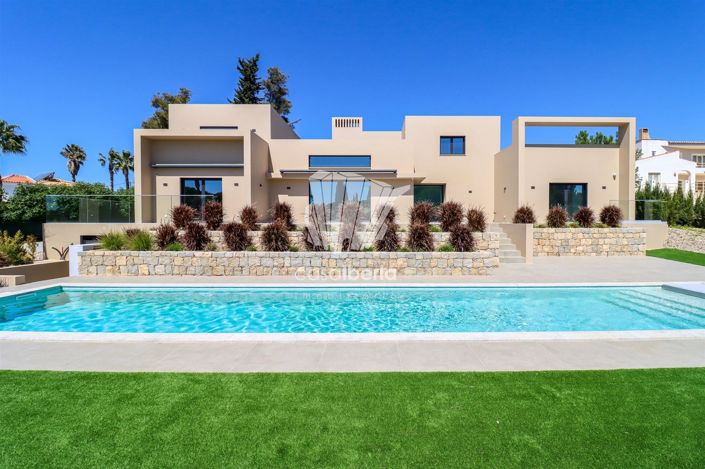 Image No.8-4 Bed House for sale