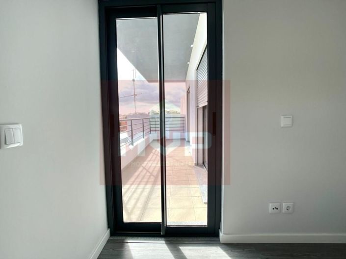 Image No.19-3 Bed Apartment for sale