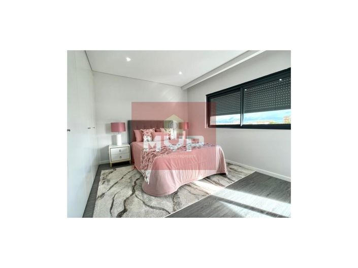 Image No.21-3 Bed Apartment for sale