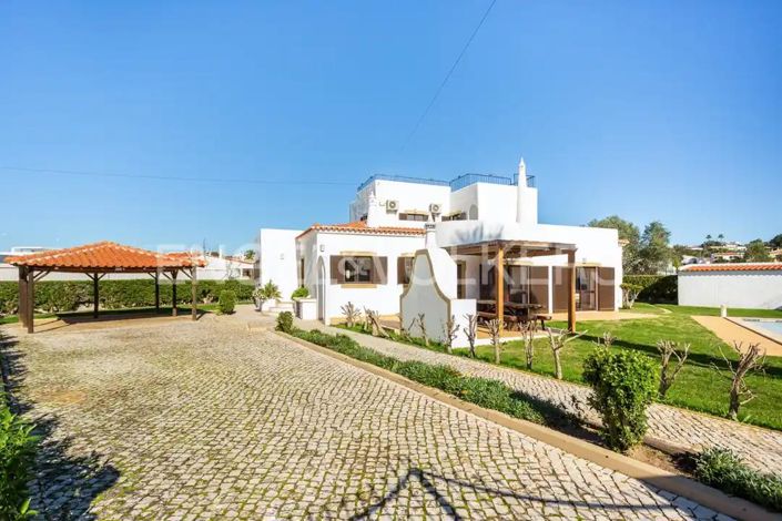 Image No.25-5 Bed House for sale