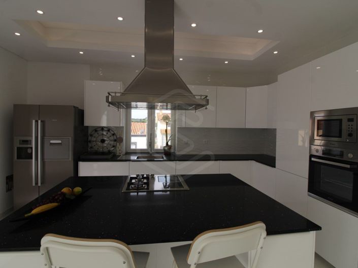 Image No.12-4 Bed House for sale