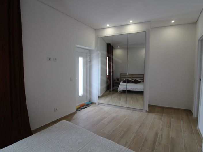 Image No.18-4 Bed House for sale