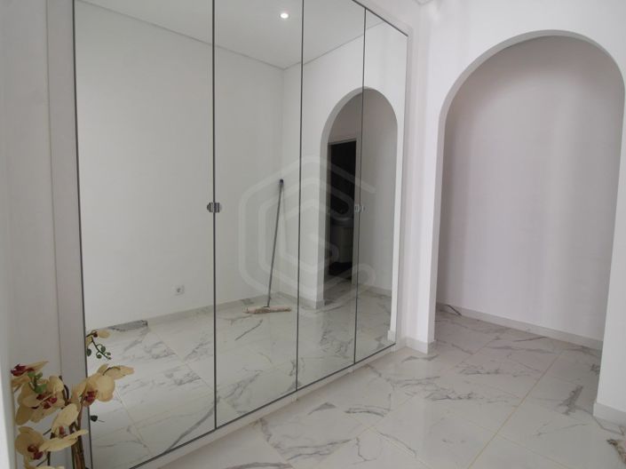 Image No.18-4 Bed House for sale