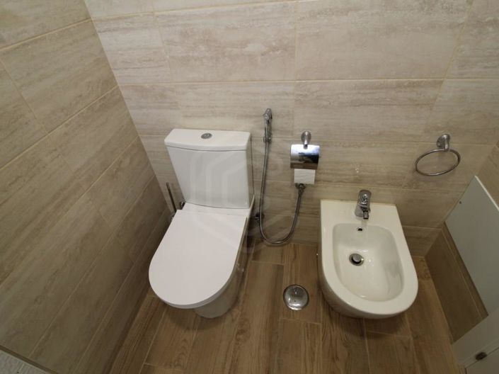 Image No.26-4 Bed House for sale