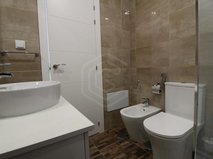 Image No.28-4 Bed House for sale