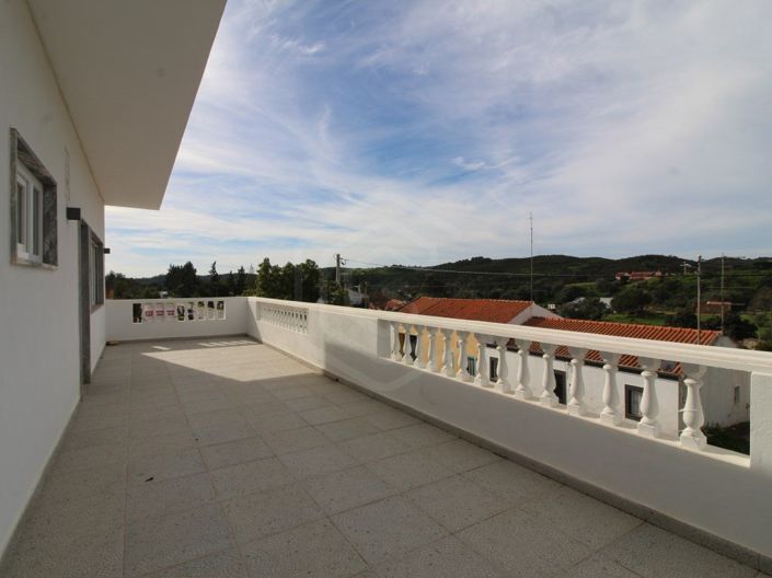 Image No.34-4 Bed House for sale