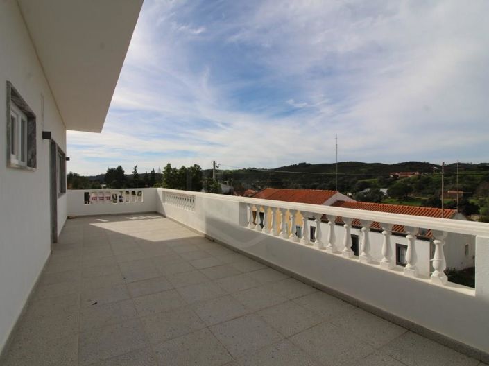 Image No.35-4 Bed House for sale