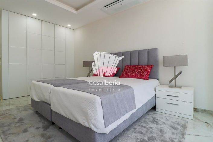 Image No.26-2 Bed Apartment for sale