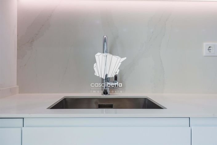 Image No.43-2 Bed Apartment for sale