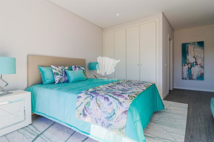 Image No.20-3 Bed Apartment for sale