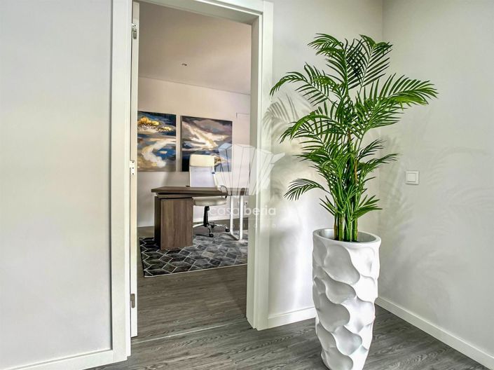 Image No.28-3 Bed Apartment for sale