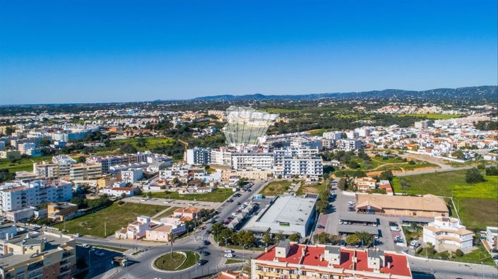 Image No.37-3 Bed Apartment for sale