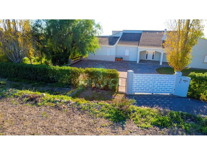 Image No.2-6 Bed House for sale