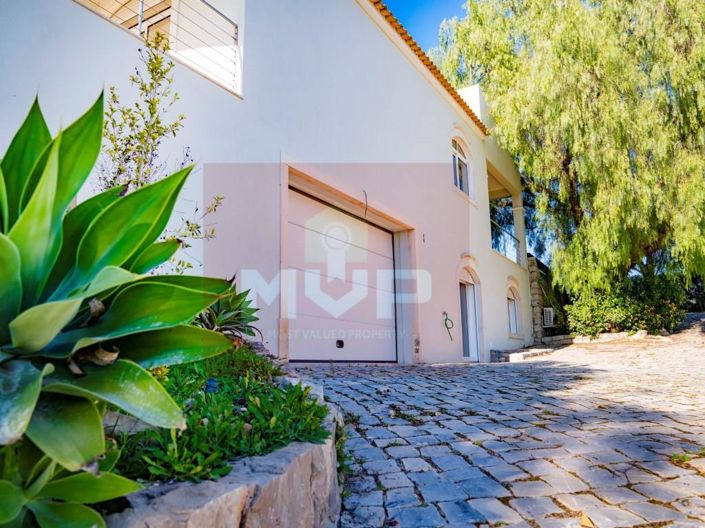 Image No.3-6 Bed House for sale