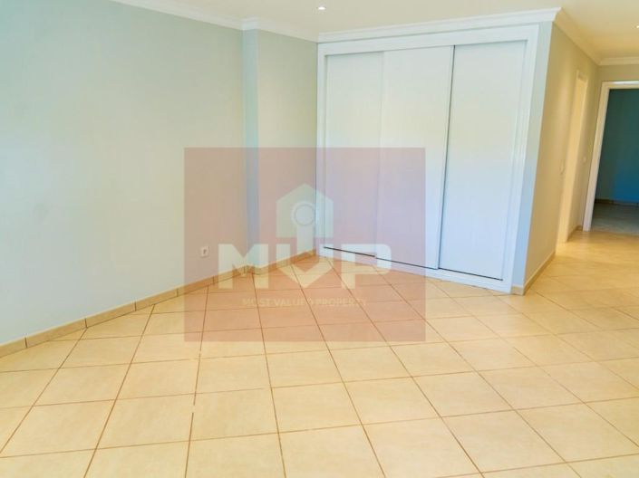 Image No.34-6 Bed House for sale