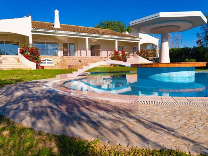 Image No.45-6 Bed House for sale