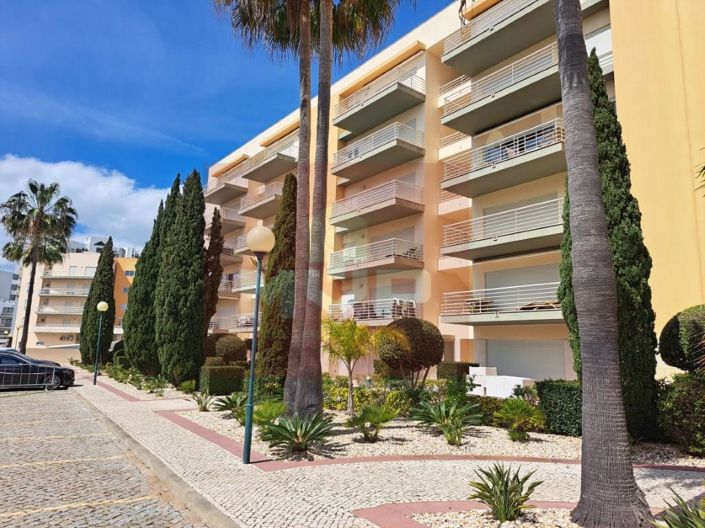 Image No.1-3 Bed Apartment for sale