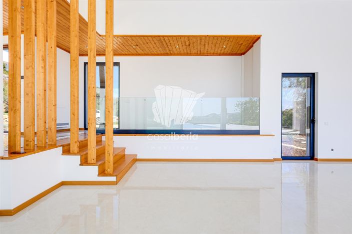 Image No.12-4 Bed House for sale