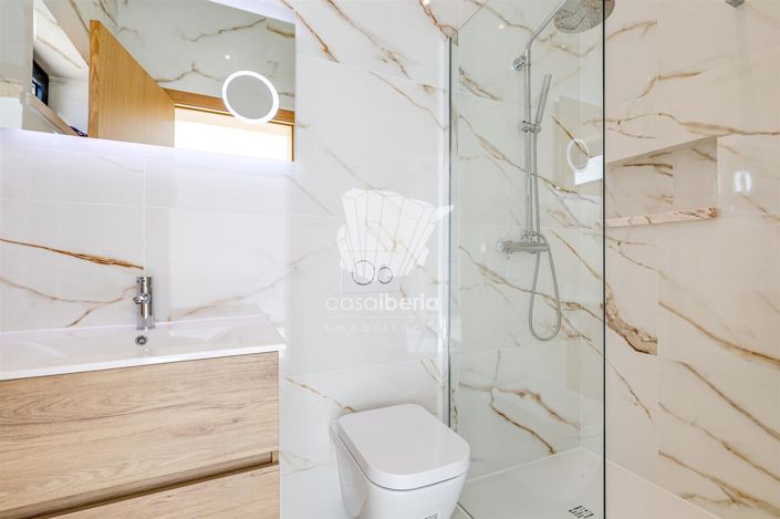 Image No.43-4 Bed House for sale