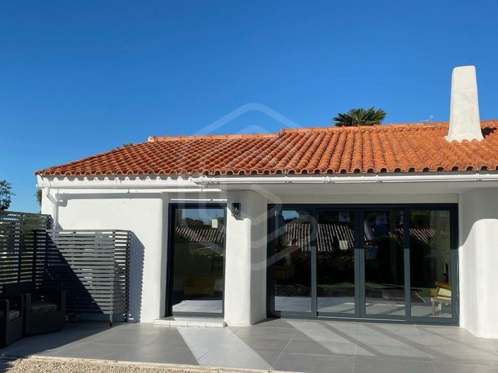 Image No.1-3 Bed House for sale