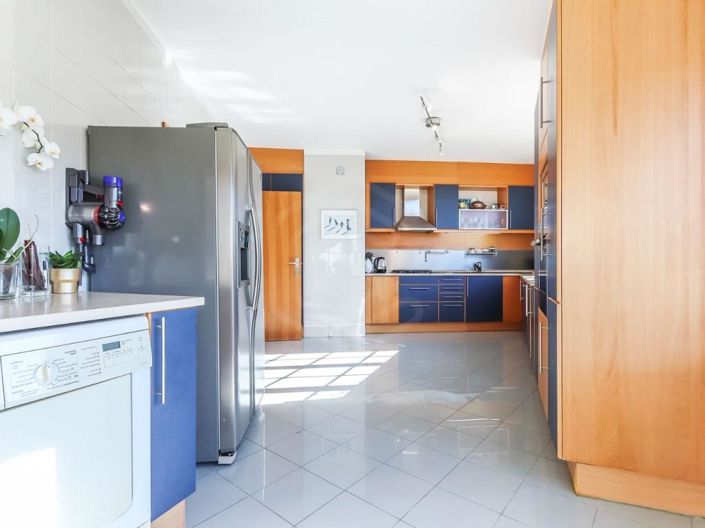 Image No.17-5 Bed Apartment for sale