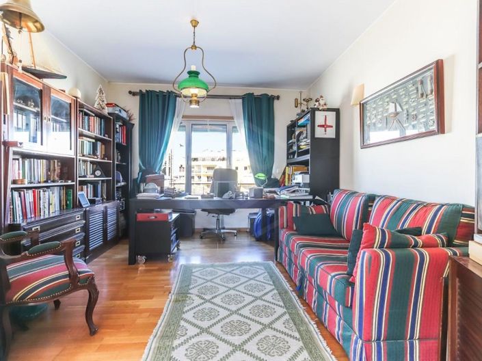 Image No.19-5 Bed Apartment for sale