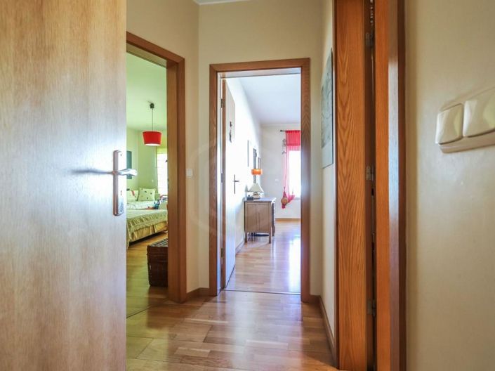 Image No.20-5 Bed Apartment for sale