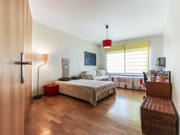 Image No.25-5 Bed Apartment for sale