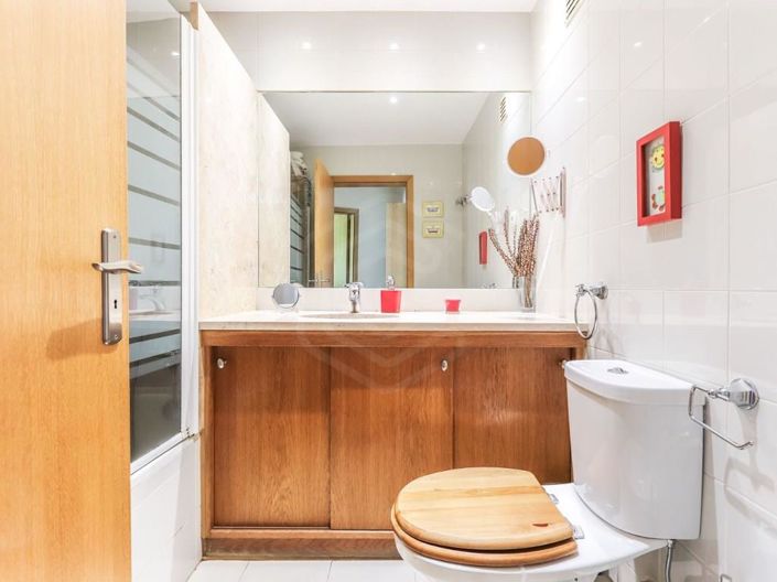 Image No.30-5 Bed Apartment for sale