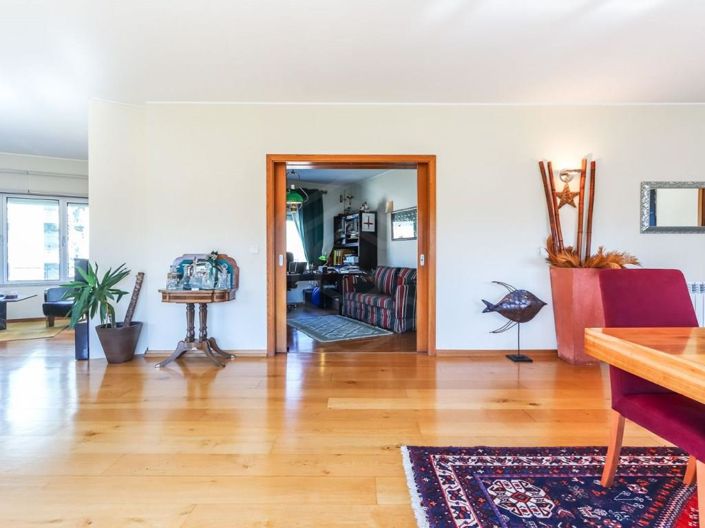 Image No.6-5 Bed Apartment for sale