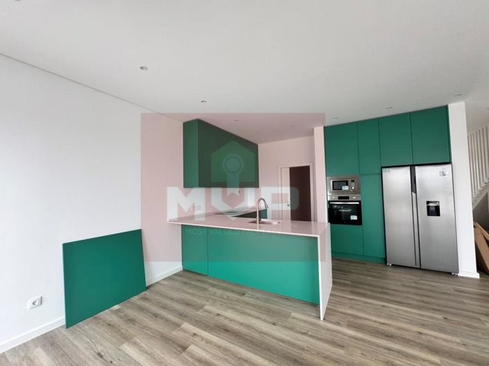 Image No.3-4 Bed House for sale